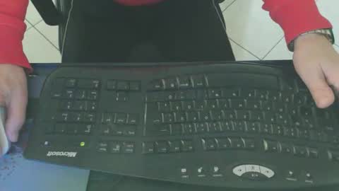 Snapshot of maly246 chatting on 02/17/26, 08:55 maly246 online show from 02/17/26, 08:55