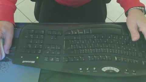 Snapshot of maly246 chatting on 02/18/26, 08:21 maly246 online show from 02/18/26, 08:21