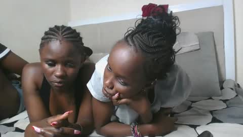 Snapshot of mamaapussy chatting on 01/14/26, 10:58 mamaa online show from 01/14/26, 10:58