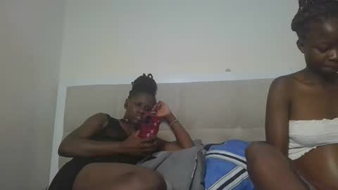 Snapshot of mamaapussy chatting on 03/11/26, 05:52 mamaa online show from 03/11/26, 05:52