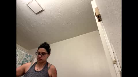 Snapshot of mamaboozey chatting on 03/03/26, 02:07 mamaboozey online show from 03/03/26, 02:07