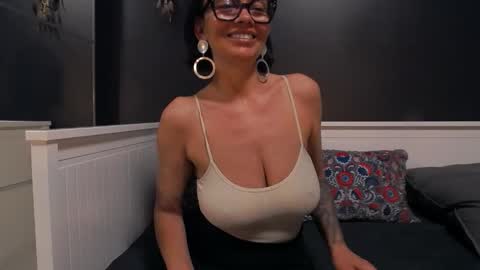 ioana love online show from 04/26/26, 08:39