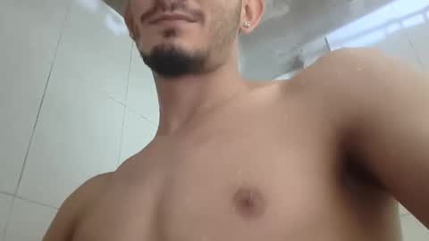 Snapshot of mamm7772024 chatting on 12/18/25, 08:26 Mickey online show from 12/18/25, 08:26