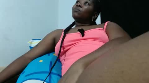 Snapshot of mamy02 chatting on 03/18/26, 10:29 cristal online show from 03/18/26, 10:29