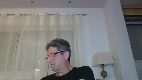 man211172 online show from 11/15/25, 04:36