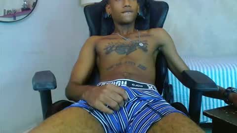 man_san11 online show from 10/24/25, 04:47