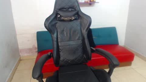 man_san11 online show from 11/15/25, 05:53