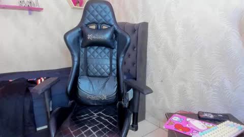 man_san11 online show from 12/14/25, 03:39