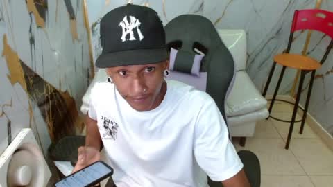 Snapshot of man_sant11 chatting on 04/04/26, 02:47 man_sant11 online show from 04/04/26, 02:47