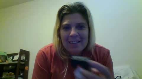 Snapshot of mandilube39 chatting on 12/20/24, 07:39 mindy22 online show from 12/20/24, 07:39