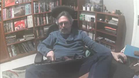 Snapshot of mandrawhore chatting on 12/15/24, 06:04 mandrawhore online show from 12/15/24, 06:04