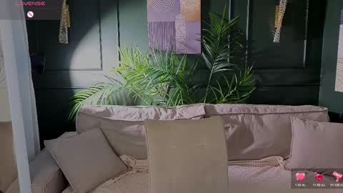 Luna online show from 06/08/26, 01:28