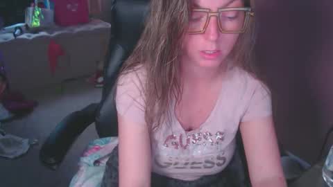 Snapshot of mandybabyxxx chatting on 03/26/26, 12:28 MandyBabyXXX online show from 03/26/26, 12:28