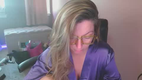 Snapshot of mandybabyxxx chatting on 05/01/26, 06:45 MandyBabyXXX online show from 05/01/26, 06:45