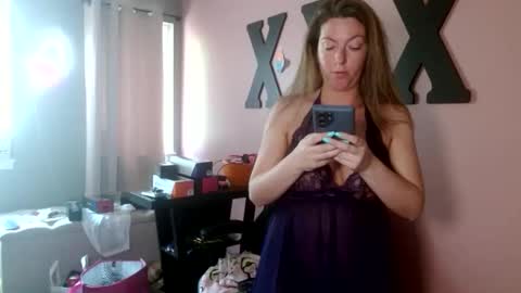 Snapshot of mandybabyxxx chatting on 05/10/26, 05:51 MandyBabyXXX online show from 05/10/26, 05:51
