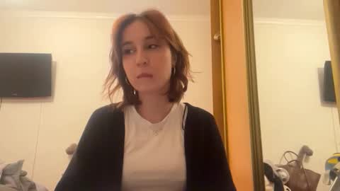 Snapshot of mandykarth chatting on 12/05/25, 01:09 Mia online show from 12/05/25, 01:09