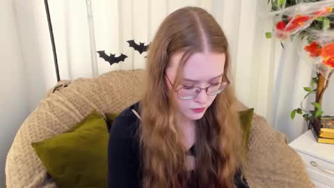 Mandy online show from 10/25/25, 02:46