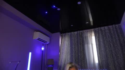 Anto Lovense is Active My pleasure is in your hands Private is Open online show from 09/19/25, 06:37