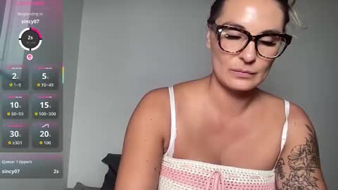 Snapshot of mandyrheaa chatting on 01/08/26, 01:52 Mandy online show from 01/08/26, 01:52