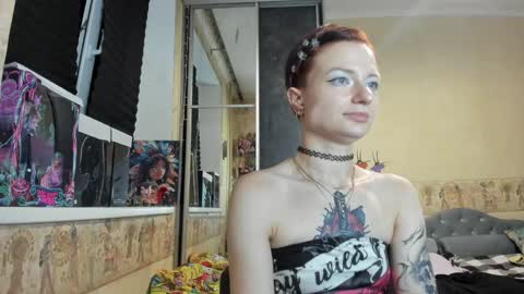 Snapshot of mandyshine chatting on 06/04/26, 05:30 Mandy online show from 06/04/26, 05:30