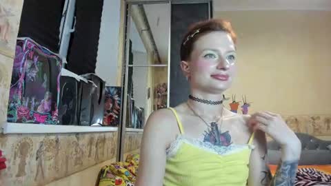 Snapshot of mandyshine chatting on 06/28/26, 06:25 Mandy online show from 06/28/26, 06:25