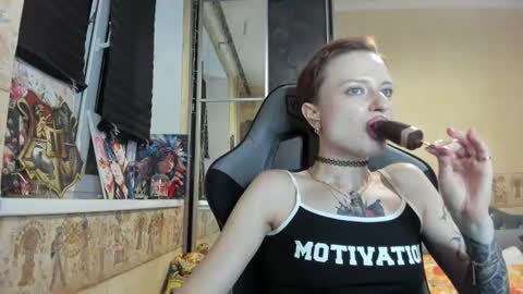 Snapshot of mandyshine chatting on 07/19/26, 05:49 Mandy online show from 07/19/26, 05:49