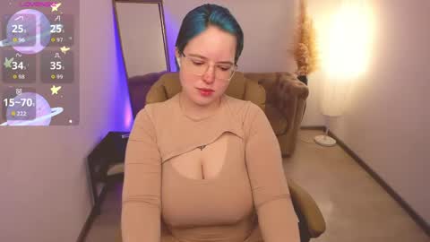 manic_pixie_ online show from 05/10/26, 03:28