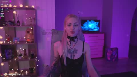 Snapshot of manifreyja chatting on 02/10/25, 10:09 Amelie online show from 02/10/25, 10:09