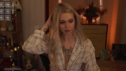 Snapshot of manifreyja chatting on 02/21/26, 12:22 Amelie online show from 02/21/26, 12:22