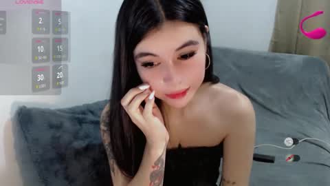 Snapshot of manilynforyou chatting on 11/13/25, 08:13 manilynforyou online show from 11/13/25, 08:13