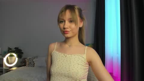 Snapshot of manita_misti chatting on 02/16/26, 10:00 Manita online show from 02/16/26, 10:00