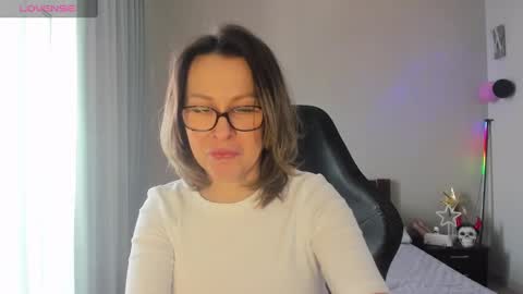 Snapshot of mankamm chatting on 03/10/25, 08:48 Nika online show from 03/10/25, 08:48