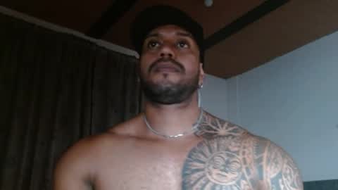 Snapshot of manolofitt chatting on 05/18/26, 04:13 Manolo online show from 05/18/26, 04:13