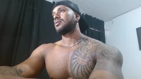 Snapshot of manolofitt chatting on 07/19/26, 07:06 Manolo online show from 07/19/26, 07:06