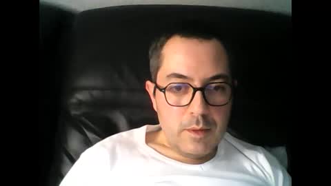 Snapshot of manu5933 chatting on 02/08/25, 04:04 manu5933 online show from 02/08/25, 04:04