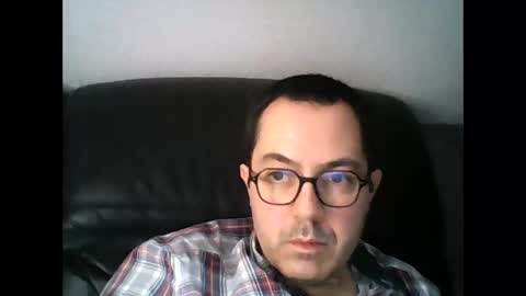 Snapshot of manu5933 chatting on 02/25/25, 03:49 manu5933 online show from 02/25/25, 03:49