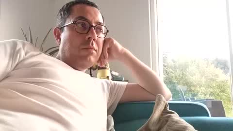 Snapshot of manu5933 chatting on 10/12/25, 04:39 manu5933 online show from 10/12/25, 04:39