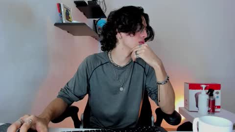 Manuel online show from 11/26/25, 06:53