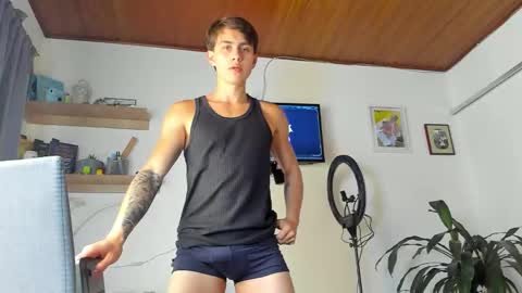 manucute 23  online show from 10/28/25, 03:14