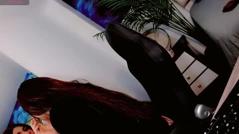 Snapshot of manuela_kingsley chatting on 02/10/25, 11:46 Manuela Kingsley online show from 02/10/25, 11:46