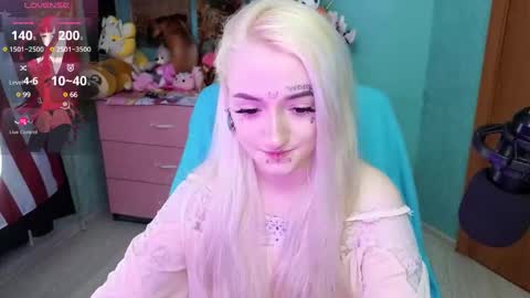 Snapshot of manuela_unicorn chatting on 02/07/25, 08:31 Manuela online show from 02/07/25, 08:31