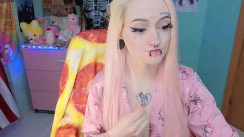 Snapshot of manuela_unicorn chatting on 02/04/26, 11:49 Manuela online show from 02/04/26, 11:49