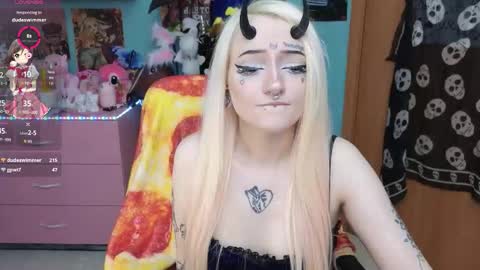 Snapshot of manuela_unicorn chatting on 03/13/26, 08:59 Manuela online show from 03/13/26, 08:59