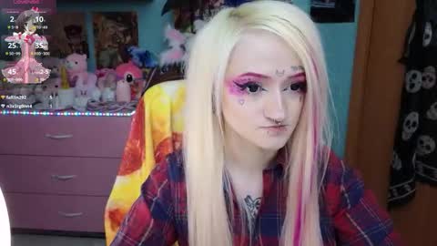 Snapshot of manuela_unicorn chatting on 03/17/26, 01:03 Manuela online show from 03/17/26, 01:03