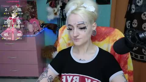 Manuela online show from 05/25/26, 09:21