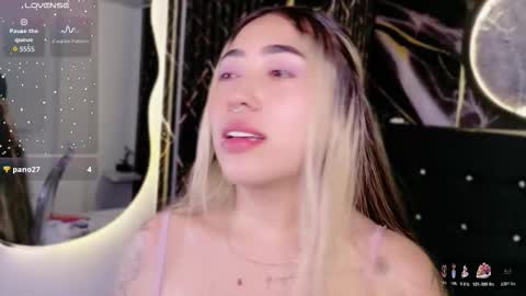 Manuela  online show from 12/04/25, 04:33