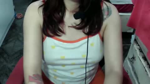Snapshot of manuescarlate13 chatting on 05/04/26, 06:09 Manu Escarlate online show from 05/04/26, 06:09