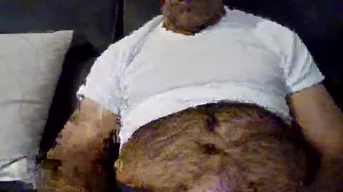 Snapshot of manuv chatting on 04/15/26, 12:28 manuv online show from 04/15/26, 12:28