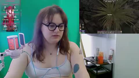 Snapshot of maplebeesticky chatting on 02/28/26, 03:24 Maple online show from 02/28/26, 03:24