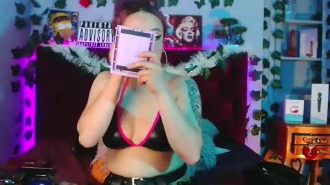 Maria Paula online show from 03/11/25, 09:34